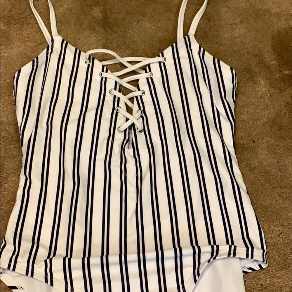One piece suit